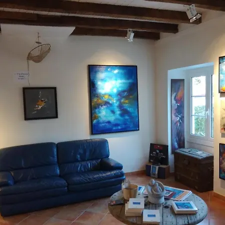 Galerie D'art D'une Ancienne Mairie De 1783 * אספלט