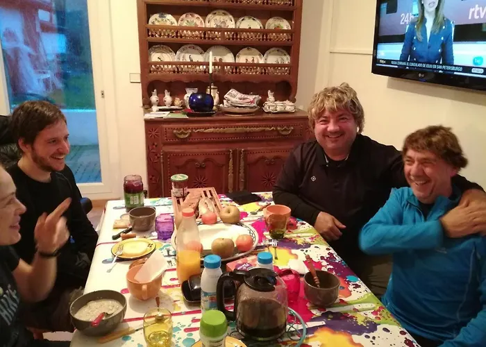 Galerie D'art D'une Ancienne Mairie De 1783 *